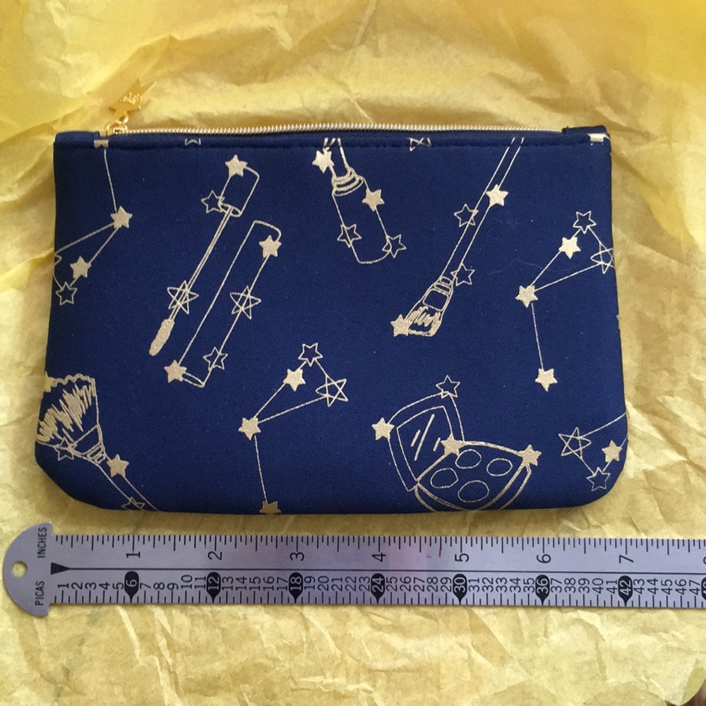 Ipsy make up bag